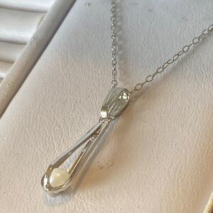 Elegant Sterling Silver Pearl Pendant Necklace